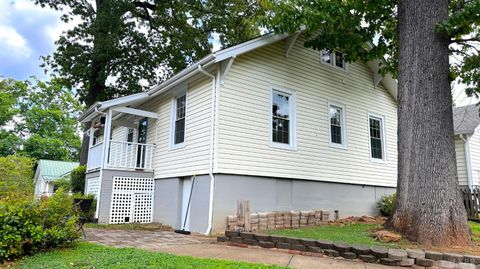 Tiny photo for 415 Oakridge Boulevard, Lynchburg, VA 24502 (MLS # 366276)