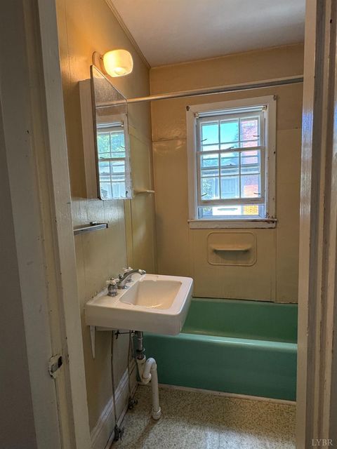 Tiny photo for 405 Langhorne Lane, Lynchburg, VA 24501 (MLS # 366565)