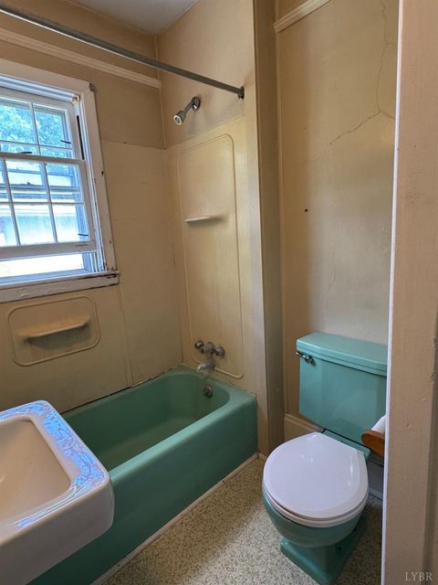 Tiny photo for 405 Langhorne Lane, Lynchburg, VA 24501 (MLS # 366565)