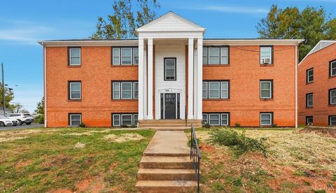Photo of 1200 Liggates Road, Lynchburg, VA 24502 (MLS # 362720)