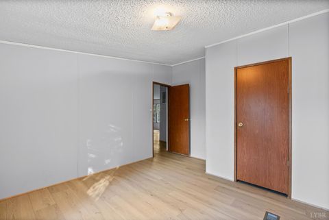 Tiny photo for 2213 Rabat Road, Nathalie, VA 24577 (MLS # 363888)