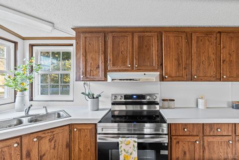 Tiny photo for 2213 Rabat Road, Nathalie, VA 24577 (MLS # 363888)