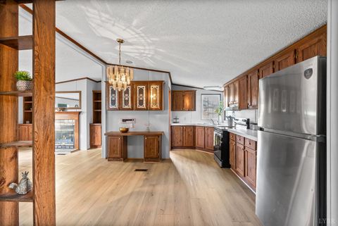 Tiny photo for 2213 Rabat Road, Nathalie, VA 24577 (MLS # 363888)