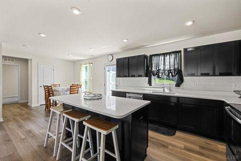 Tiny photo for 139 Ethan Court, Lynchburg, VA 24501 (MLS # 362540)