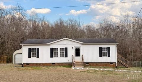 Homes For Sale - 4378 Hummingbird Ln Ln<br/> Concord, VA 24538