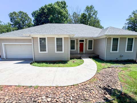 Homes For Sale - 1151 Lake Shore Dr<br/> Forest, VA 24551