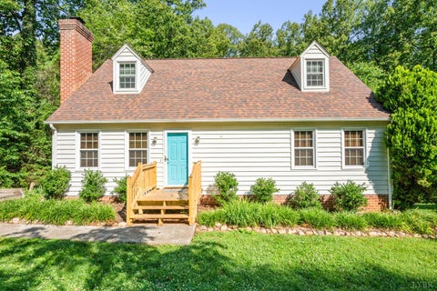 Homes For Sale - 409 Jefferson Woods Drive<br/> Forest, VA 24551