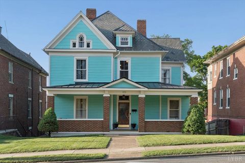 Homes For Sale - 435 SW Elm Ave Ave<br/> Roanoke, VA 24016