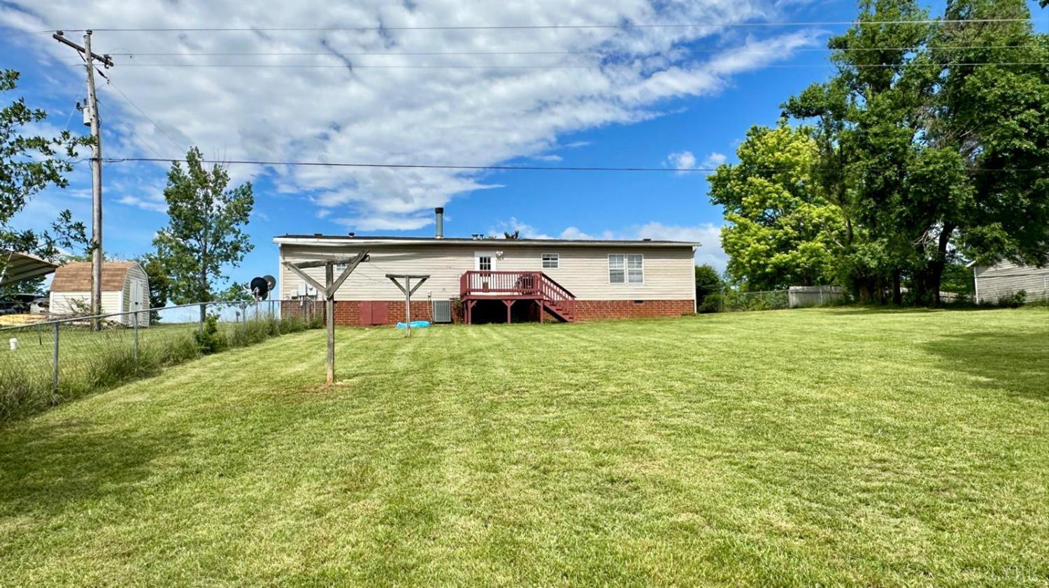 2836 Isle Of Pines Drive, Moneta, Virginia image 3