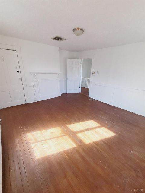 Tiny photo for 58 Federal Street, Lynchburg, VA 24504 (MLS # 364873)