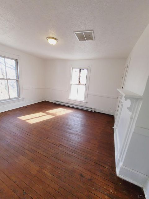 Tiny photo for 58 Federal Street, Lynchburg, VA 24504 (MLS # 364873)