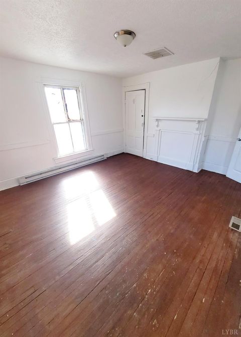 Tiny photo for 58 Federal Street, Lynchburg, VA 24504 (MLS # 364873)