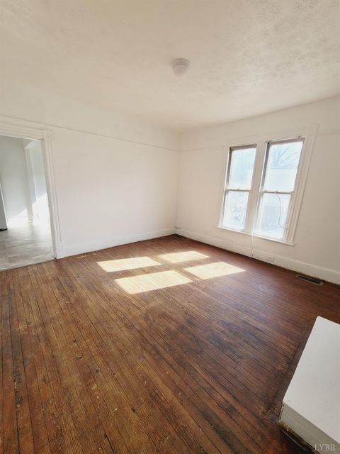 Tiny photo for 58 Federal Street, Lynchburg, VA 24504 (MLS # 364873)