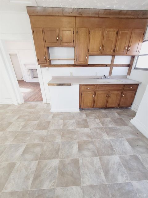 Tiny photo for 58 Federal Street, Lynchburg, VA 24504 (MLS # 364873)