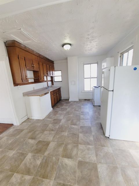 Tiny photo for 58 Federal Street, Lynchburg, VA 24504 (MLS # 364873)