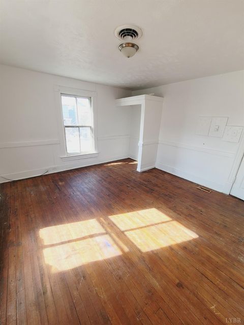 Tiny photo for 58 Federal Street, Lynchburg, VA 24504 (MLS # 364873)