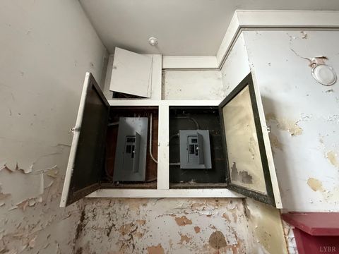 Tiny photo for 1421 Main St. St, Lynchburg, VA 24504 (MLS # 365232)