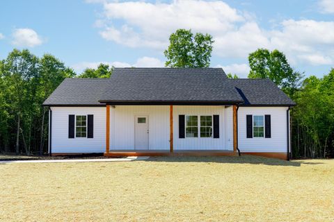 Homes For Sale - 785 Down Creek Road<br/> Brookneal, VA 24528