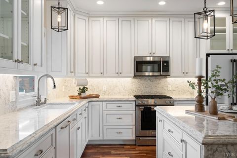 Tiny photo for 1106 Grandset Drive Dr, Forest, VA 24551 (MLS # 366667)