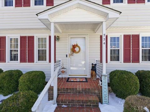 Tiny photo for 724 Spring Street, Hurt, VA 24563 (MLS # 364384)