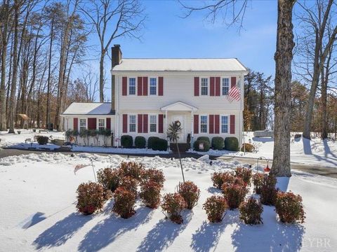 Tiny photo for 724 Spring Street, Hurt, VA 24563 (MLS # 364384)