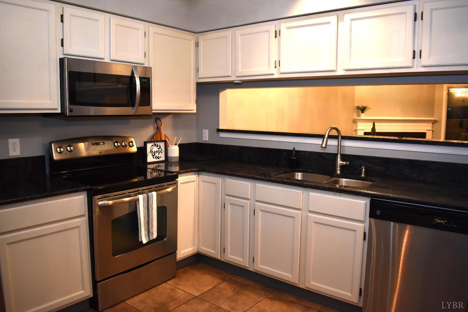 482 Oak Point Rd, Forest, Virginia image 12
