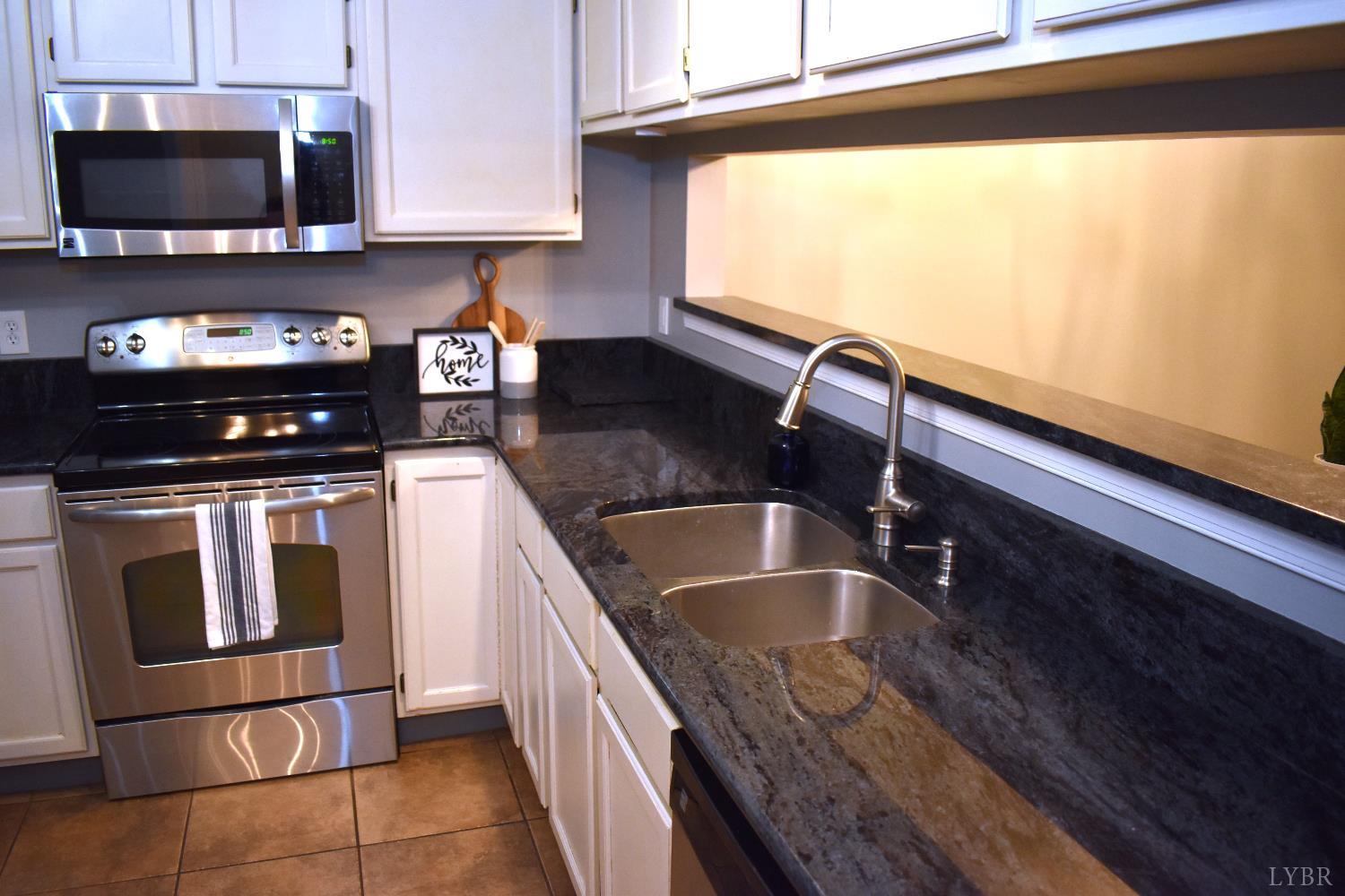 482 Oak Point Rd, Forest, Virginia image 13
