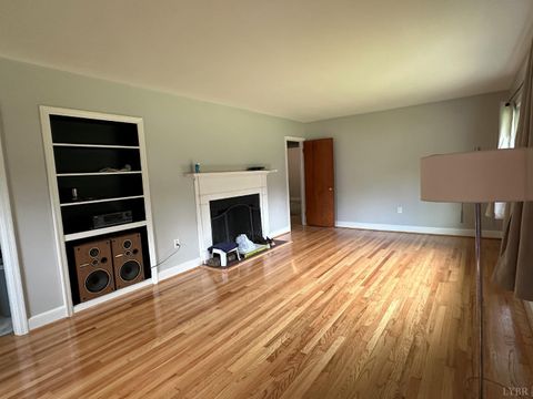 Tiny photo for 230 GROVE Avenue, Lynchburg, VA 24502 (MLS # 362325)