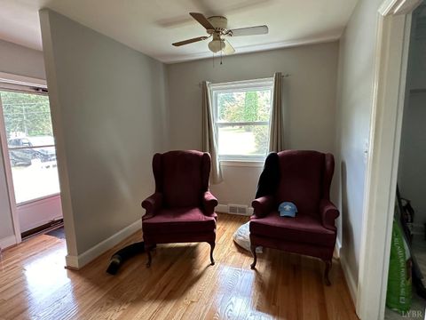 Tiny photo for 230 GROVE Avenue, Lynchburg, VA 24502 (MLS # 362325)