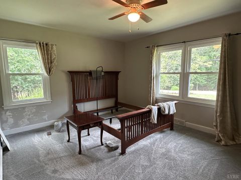 Tiny photo for 230 GROVE Avenue, Lynchburg, VA 24502 (MLS # 362325)