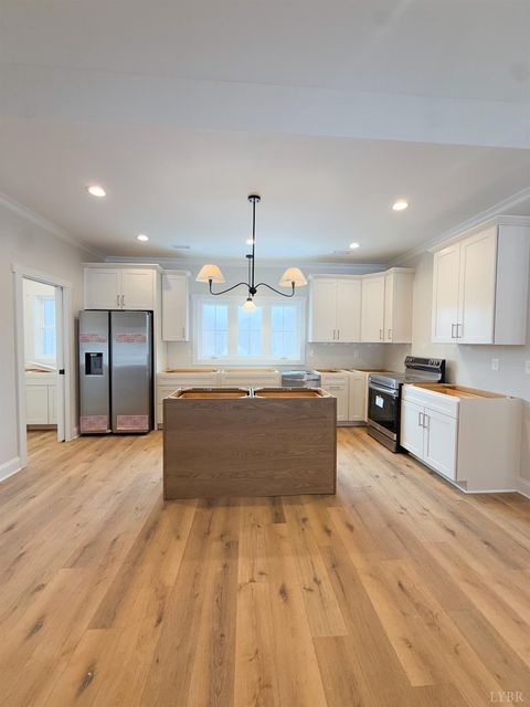 Tiny photo for 2 Acorn Drive, Appomattox, VA 24522 (MLS # 364431)