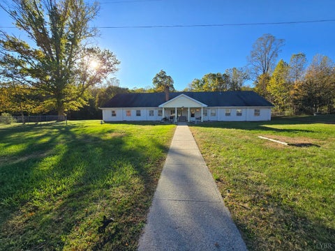 Photo of 7763 Patrick Henry Highway, Roseland, VA 22967 (MLS # 370046)