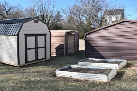 Tiny photo for 818 Oak Street, Bedford, VA 24523 (MLS # 363783)