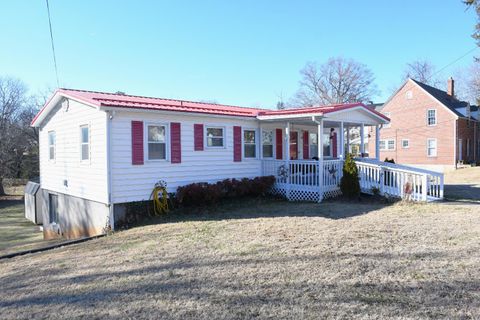Tiny photo for 818 Oak Street, Bedford, VA 24523 (MLS # 363783)