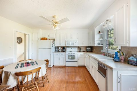 Tiny photo for 1700 Laxton Road, Lynchburg, VA 24502 (MLS # 362541)