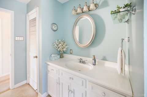 Tiny photo for 1700 Laxton Road, Lynchburg, VA 24502 (MLS # 362541)