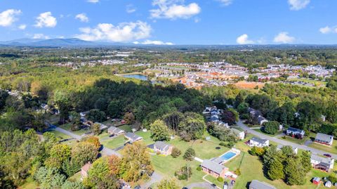 Tiny photo for 1700 Laxton Road, Lynchburg, VA 24502 (MLS # 362541)