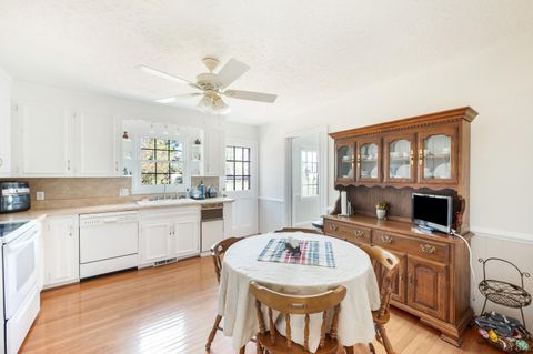 Tiny photo for 1700 Laxton Road, Lynchburg, VA 24502 (MLS # 362541)