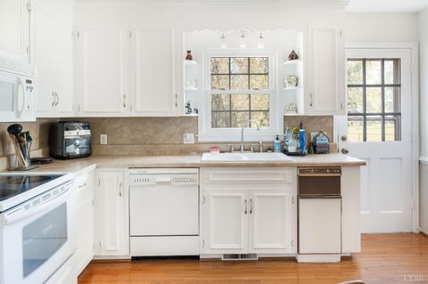 Tiny photo for 1700 Laxton Road, Lynchburg, VA 24502 (MLS # 362541)