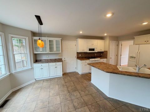 Tiny photo for 4505 Brentwood Drive, South Boston, VA 24592 (MLS # 365134)
