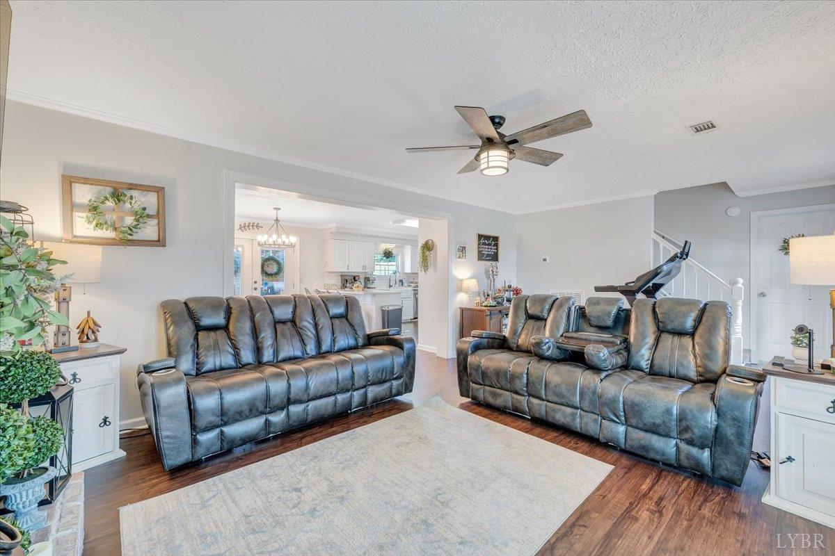 1028 Park Mountain Terrace, Huddleston, Virginia image 8