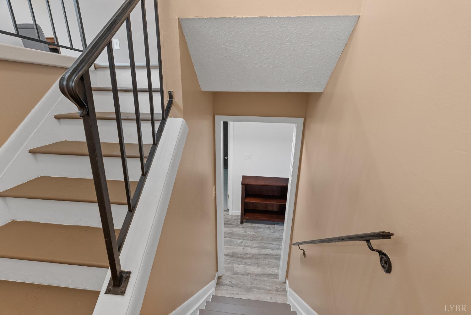 6109 Pawnee Drive, Lynchburg, Virginia image 17