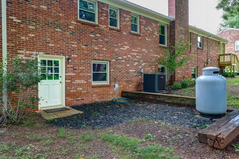 Tiny photo for 308 Robin Drive, Lynchburg, VA 24502 (MLS # 366428)