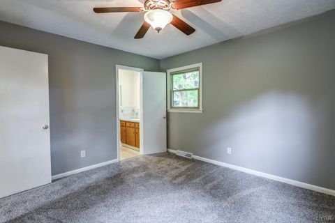 Tiny photo for 308 Robin Drive, Lynchburg, VA 24502 (MLS # 366428)