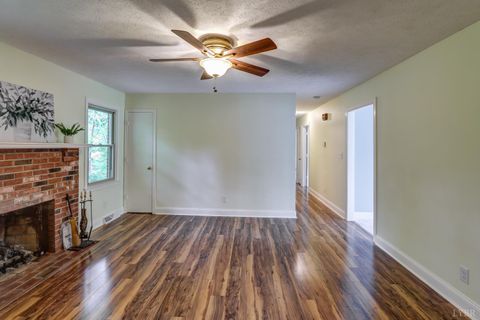 Tiny photo for 308 Robin Drive, Lynchburg, VA 24502 (MLS # 366428)