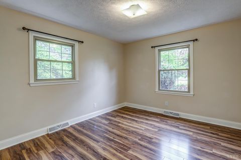 Tiny photo for 308 Robin Drive, Lynchburg, VA 24502 (MLS # 366428)