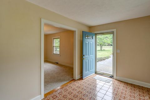 Tiny photo for 308 Robin Drive, Lynchburg, VA 24502 (MLS # 366428)