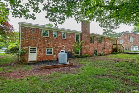 Tiny photo for 308 Robin Drive, Lynchburg, VA 24502 (MLS # 366428)