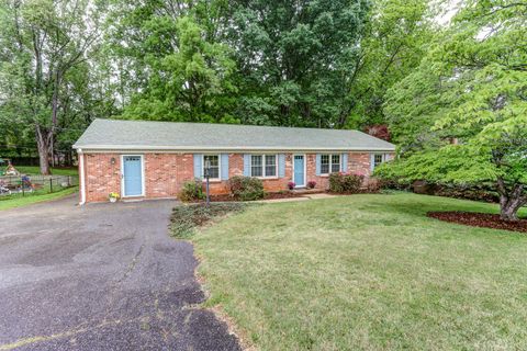Tiny photo for 308 Robin Drive, Lynchburg, VA 24502 (MLS # 366428)