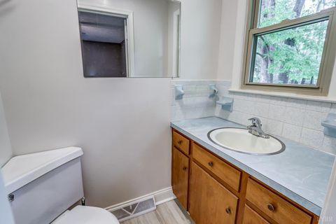 Tiny photo for 308 Robin Drive, Lynchburg, VA 24502 (MLS # 366428)